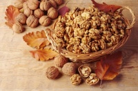 吃核桃別扔分心木，用它泡水的3個(gè)核心養(yǎng)生功效你知道嗎？