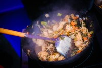 家的味道，才是治愈一切的良藥——茄子燒豆角、辣炒雞胗、紅燒牛肉、大蝦炒年糕、宮保雞丁做法