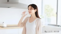 顛覆認知！喝了這么多年的「8杯水」，竟然全是錯的？