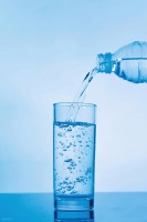 喝水較少的人，新陳代謝比喝水過多的人更旺盛？真相如何