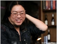 高晓松退出综艺多年专注读书弹琴，57岁近照清瘦模样令人感慨