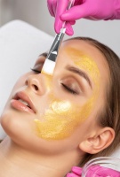 果酸焕肤：医美整形新风尚，还原水润透亮美肌尽显娇美！