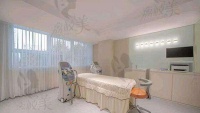 杭州艺星医疗美容医院牛奶果酸焕肤全面部套餐579元起，控油祛痘特惠！