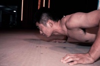 每次100个深蹲、俯卧撑训练，隔天一次，3个月后有什么变化？