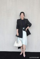 好美！从搞笑女神到优雅女王，贾玲时尚蜕变！自信健康是王道啊！