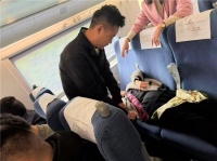 銀針之下，生命至上:蘇州中醫(yī)師高鐵列車上銀針救人