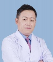 重庆近视手术专家解读：廉井财全飞秒临床技术与综合能力评测