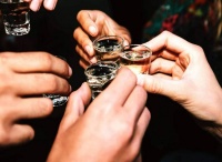 长期喝酒的人，迟早会面对这3个“问题”，别等健康亮红灯才后悔