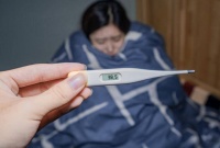 常年不发烧正常吗？不发烧的人免疫力差，更容易患癌？是否科学？