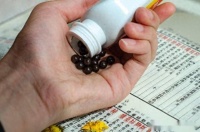 反复发炎总吃药怕伤肝肾？3款经典中成药护脾胃抗炎，温和更安心