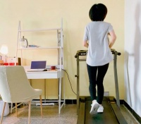 【防疫科普】世卫组织:疫情期间居家,如何坚持锻炼并保证自己的安全?